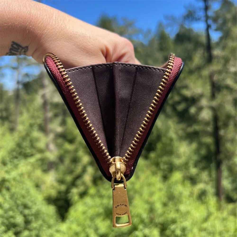 Coach wallet color